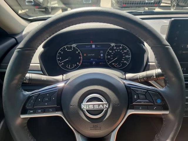 Used 2024 White Nissan 2.5 SL image 30