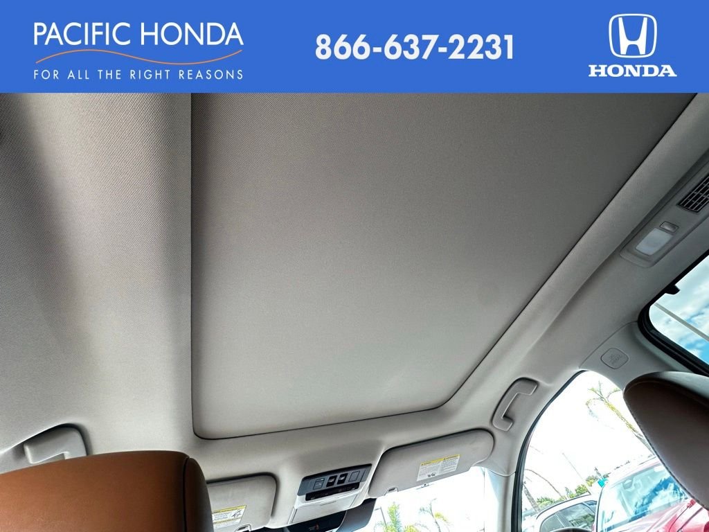 Used 2023 Beige Nissan Platinum image 19