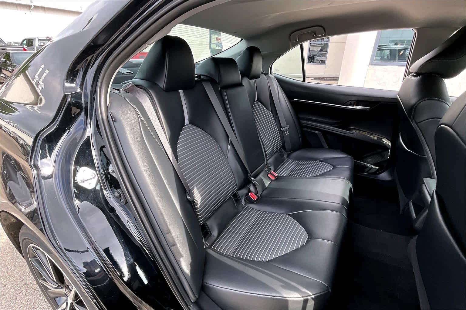 Used 2021 Midnight Black Metallic Toyota SE image 18