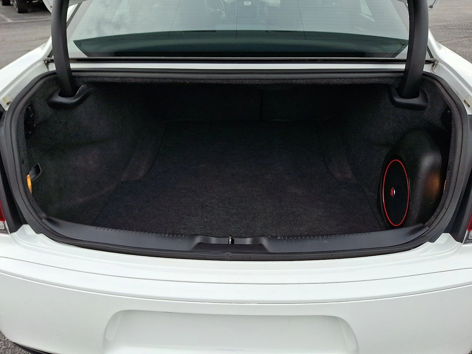 Used 2015 Bright White Clearcoat Chrysler 300S image 30