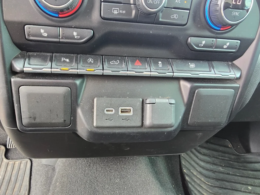Used 2020 Shadow Gray Metallic Chevrolet LT image 12