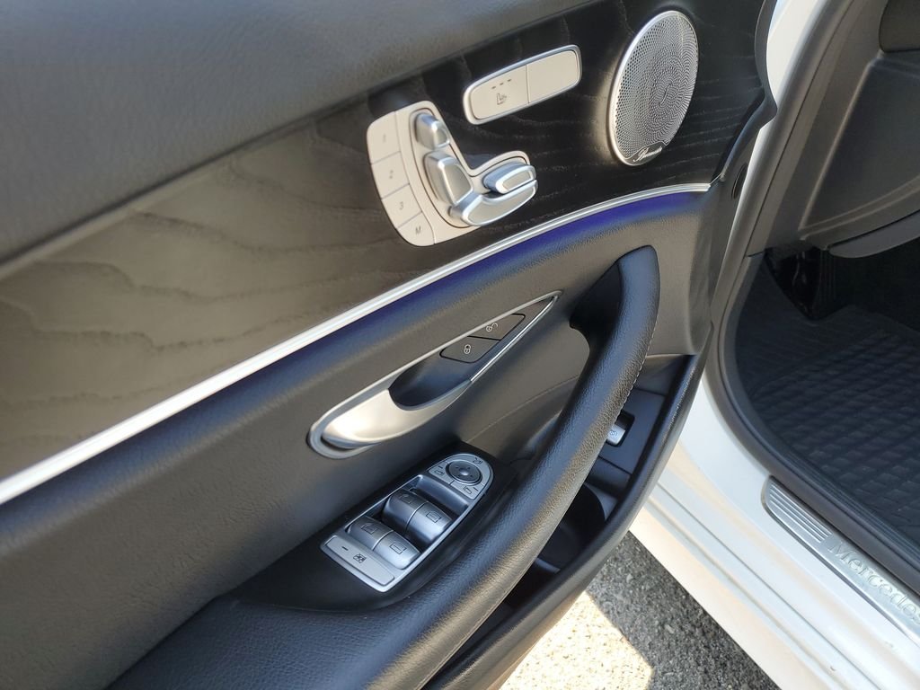 Used 2022 Polar White Mercedes-Benz E350 4MATIC® image 17