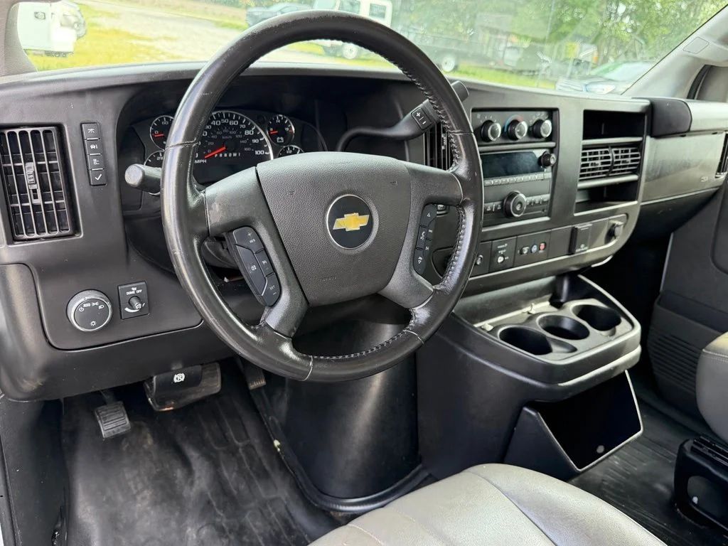 Used 2022 White Chevrolet Work Van image 20
