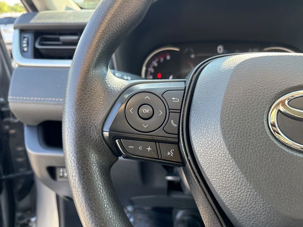 Used 2024 Silver Toyota XLE image 22