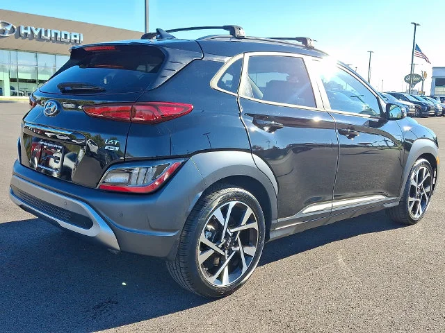 Used 2023 Black Hyundai Limited image 6