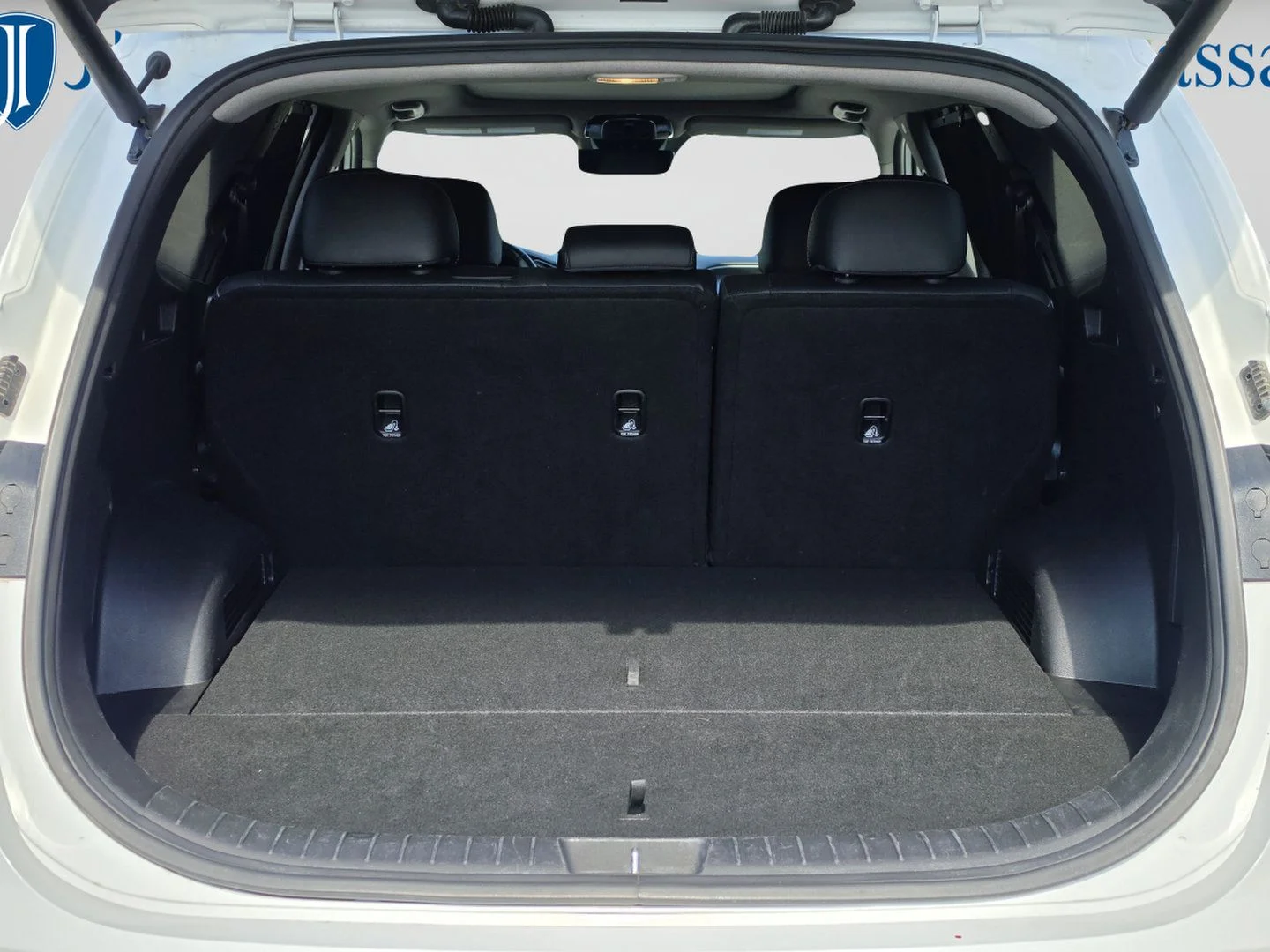Used 2023 White Hyundai Limited image 13