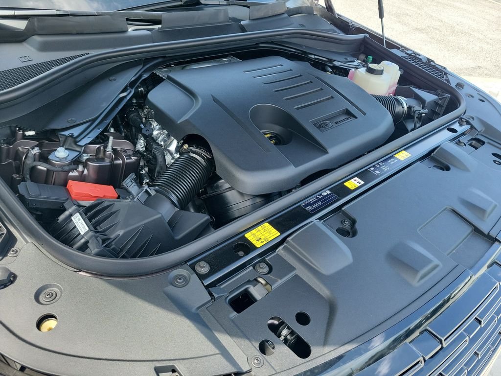 New 2026 Charente Grey Land Rover SE image 30