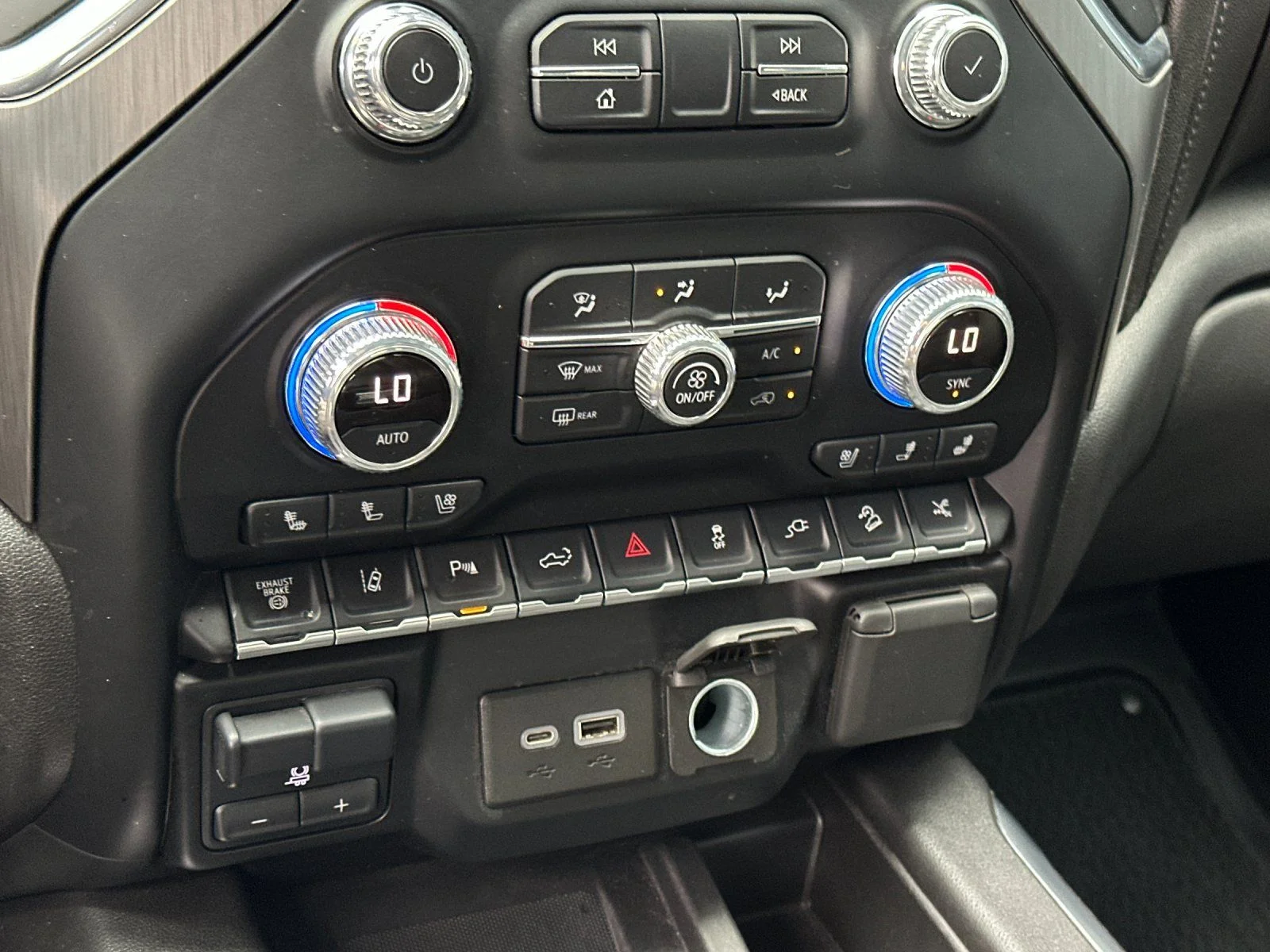 Used 2022 Ebony Twilight Metallic GMC Denali image 19