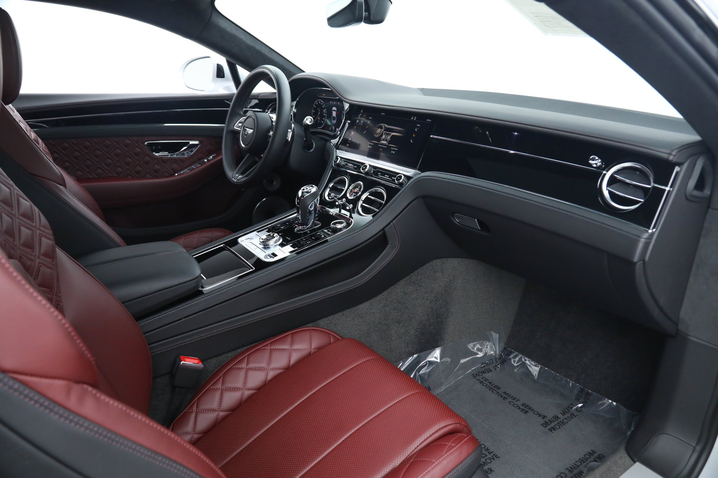 Used 2022 Silver Bentley  image 16