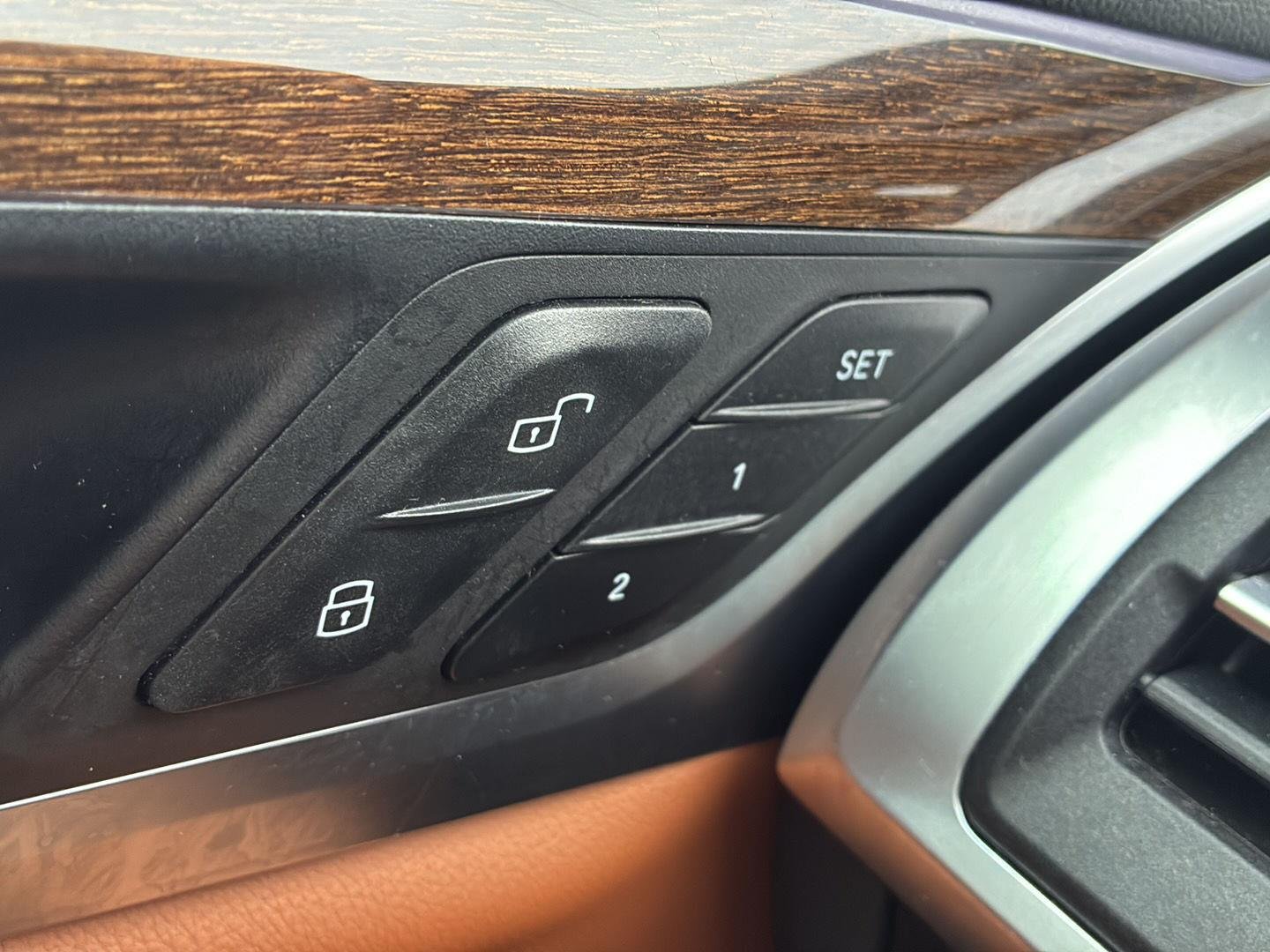 Used 2023 Skyscraper Gray Metallic BMW xDrive30i image 22