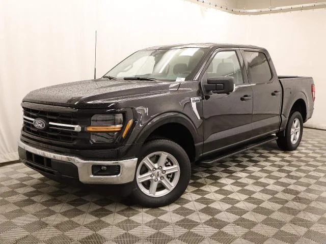 New 2026 Agate Black Metallic Ford XLT image 24
