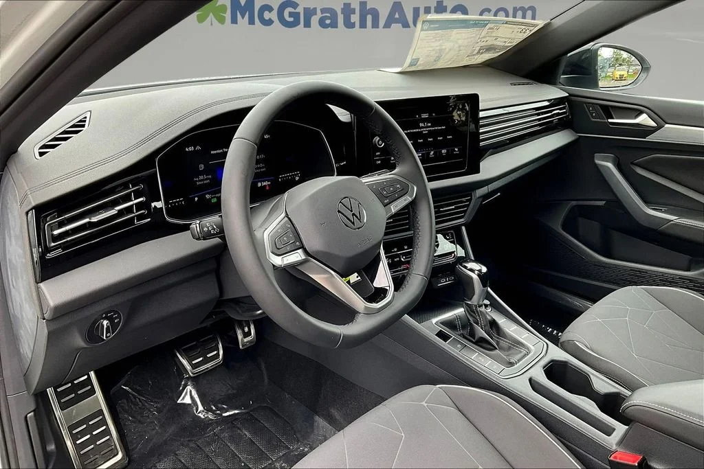 New 2026 Pure White Volkswagen 1.5T Sport image 7