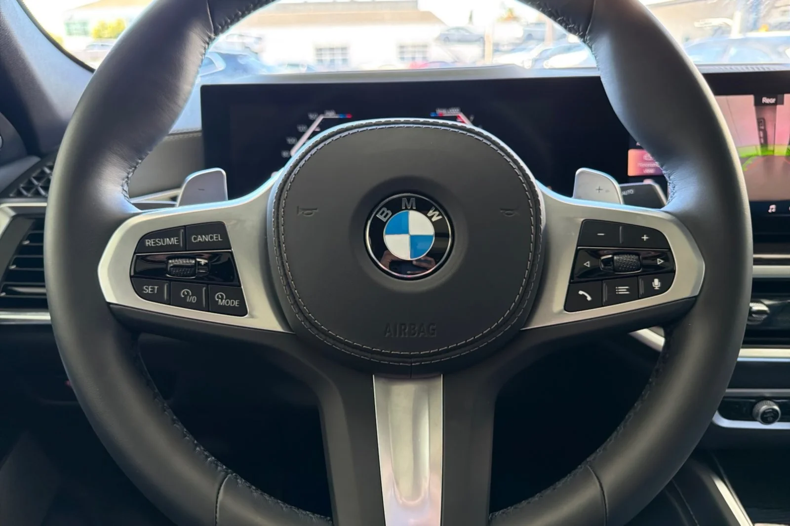 Used 2025 Alpine White BMW xDrive40i image 23