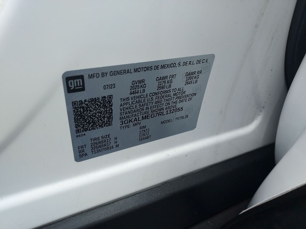 Used 2024 White GMC SLE image 23