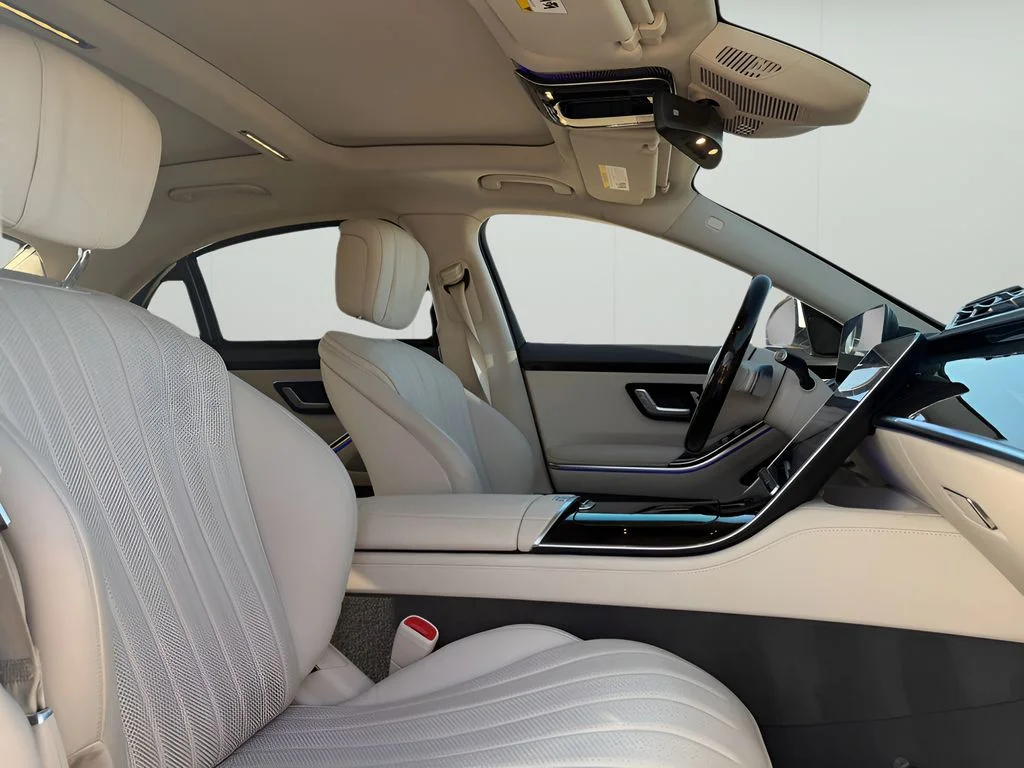 Used 2023 MANUFAKTUR Diamond White Mercedes-Benz S500 4MATIC® image 12