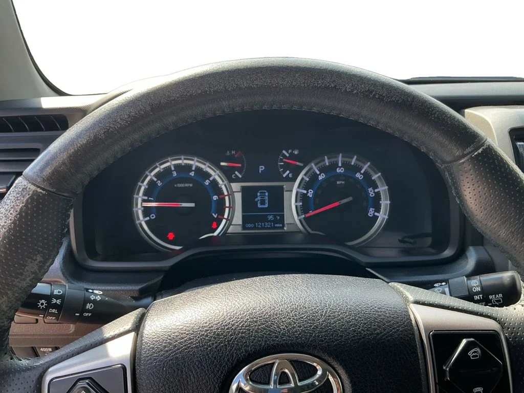 Used 2016 Silver Toyota SR5 Premium image 14