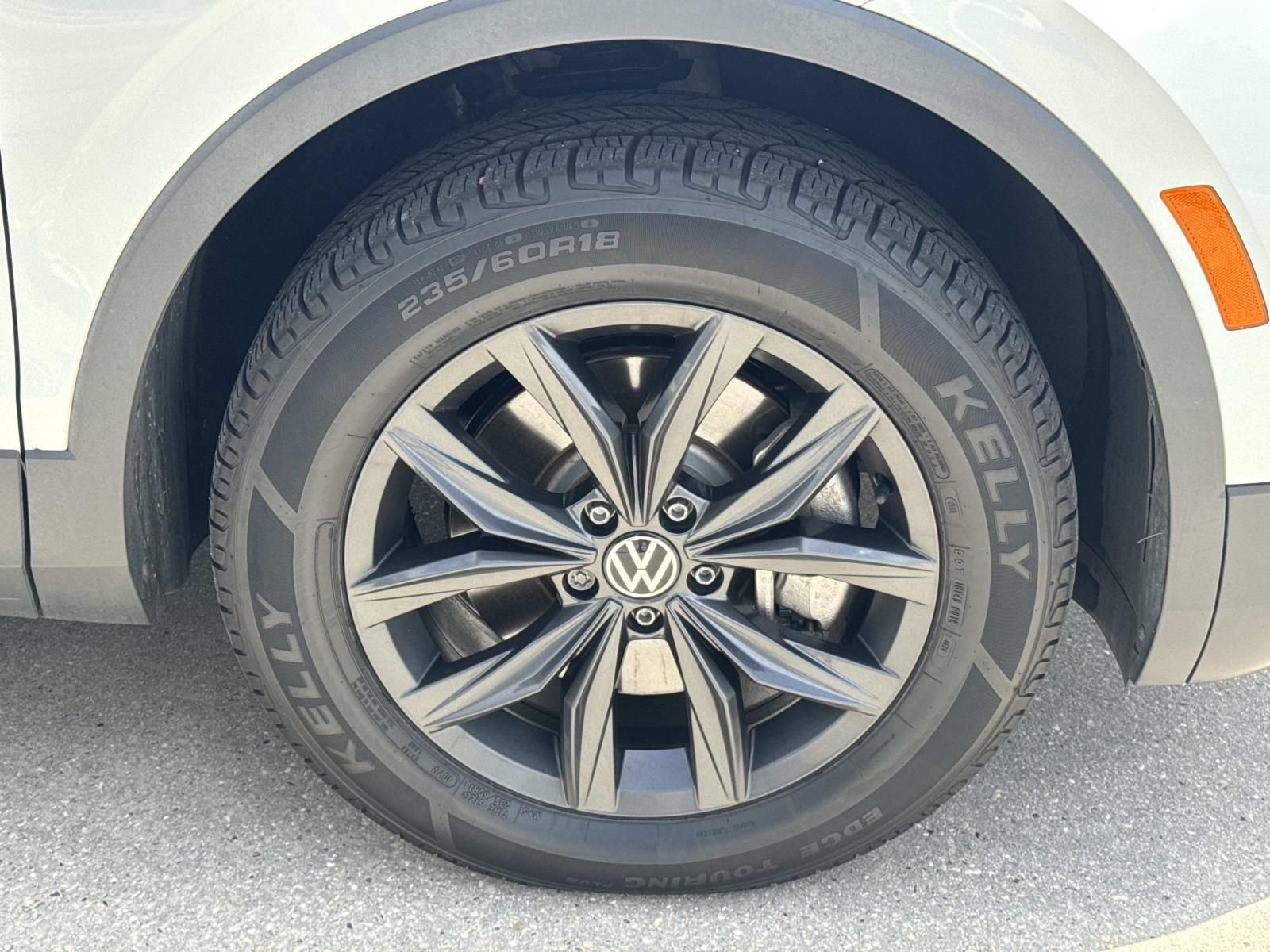 Certified Used 2024 White Volkswagen 2.0T SE image 4