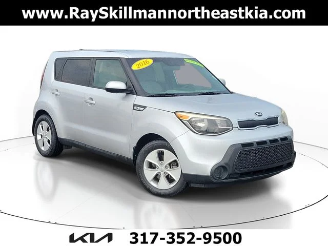 Used 2016 Silver Kia Base image 1