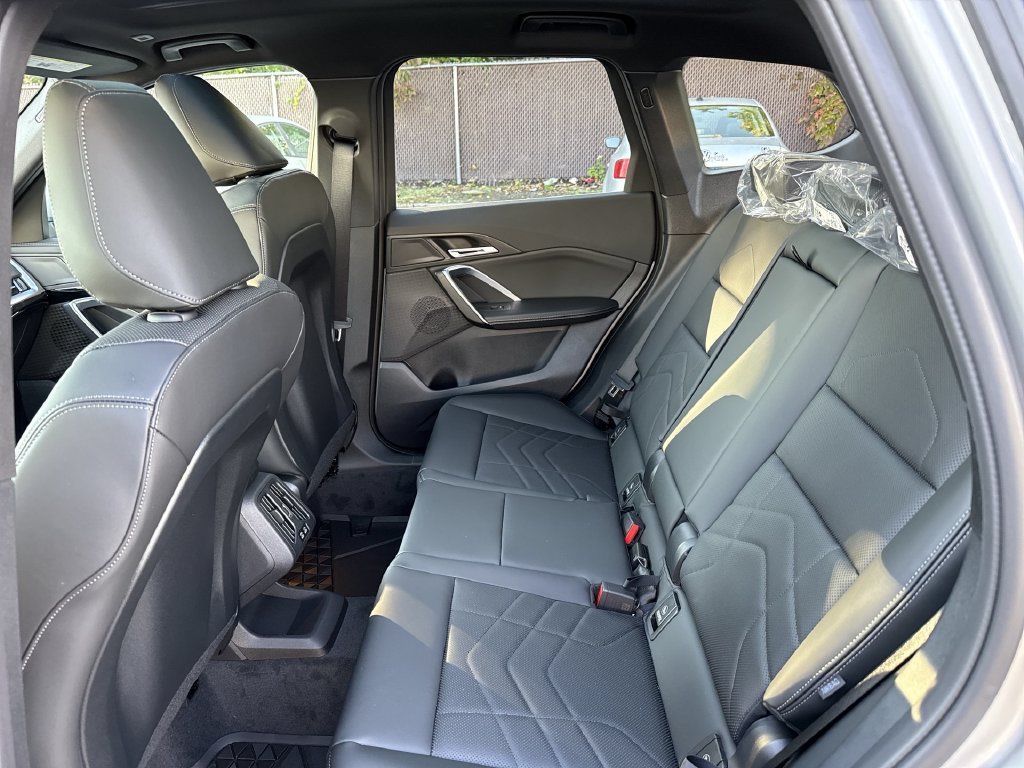 New 2027 Silver Metallic BMW xDrive28i image 23