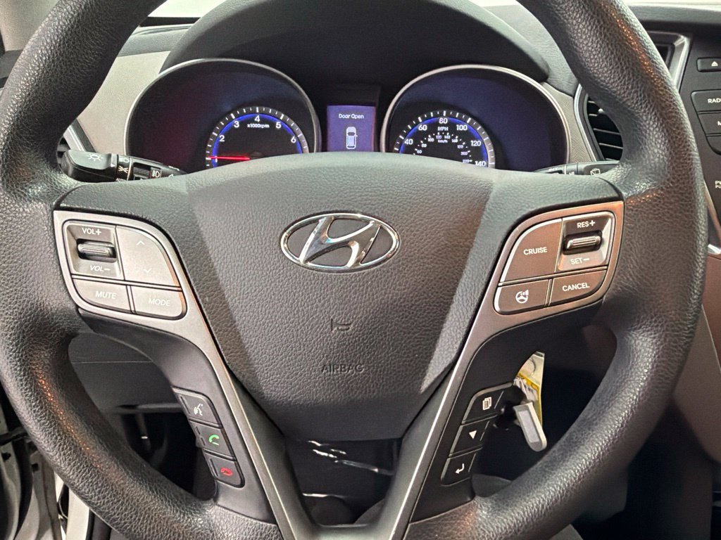 Used 2016 White Hyundai SE image 16