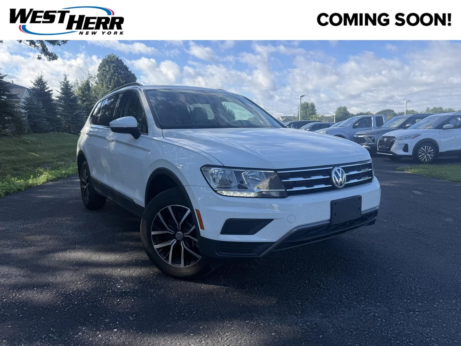 Used 2021 Pure White Volkswagen SE image 1