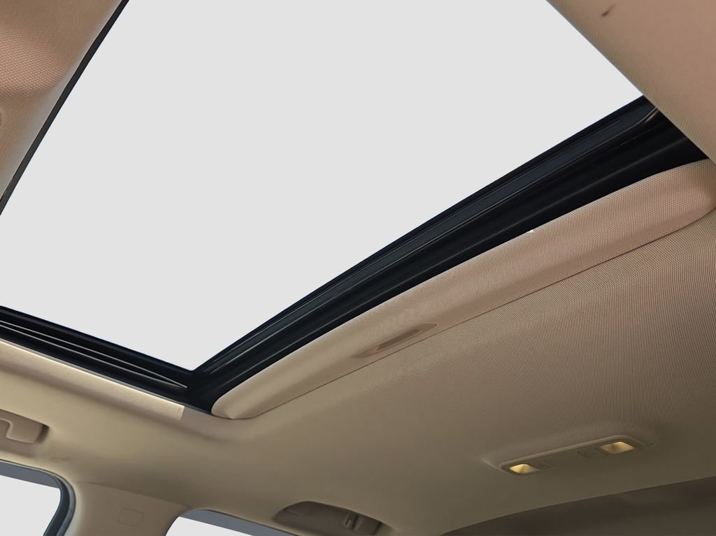 Used 2017 SUMMIT WHITE GMC Denali image 8