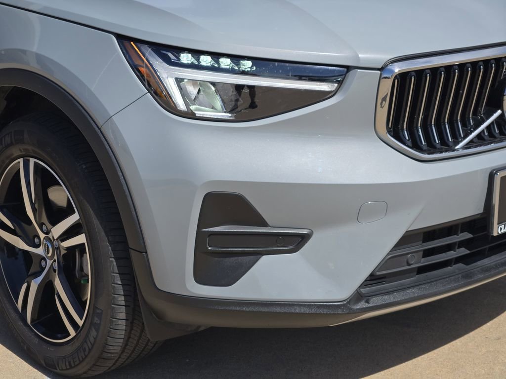 Used 2024  Volvo Core Bright Theme image 30