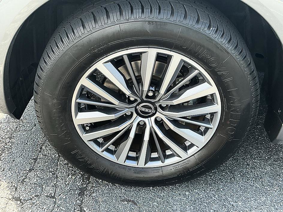 Certified Used 2023 Gun Metallic Nissan SL image 12