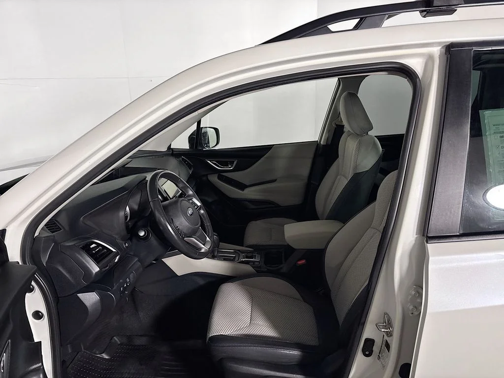 Used 2023 Crystal White Pearl Subaru Premium image 11