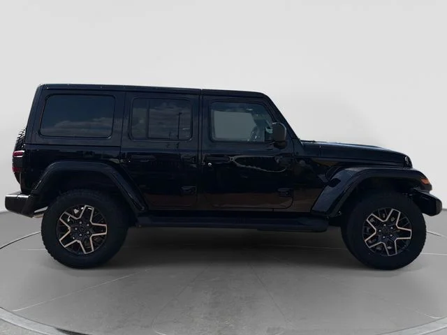 New 2026 Black Clear-Coat Exterior Paint Jeep Sahara image 2