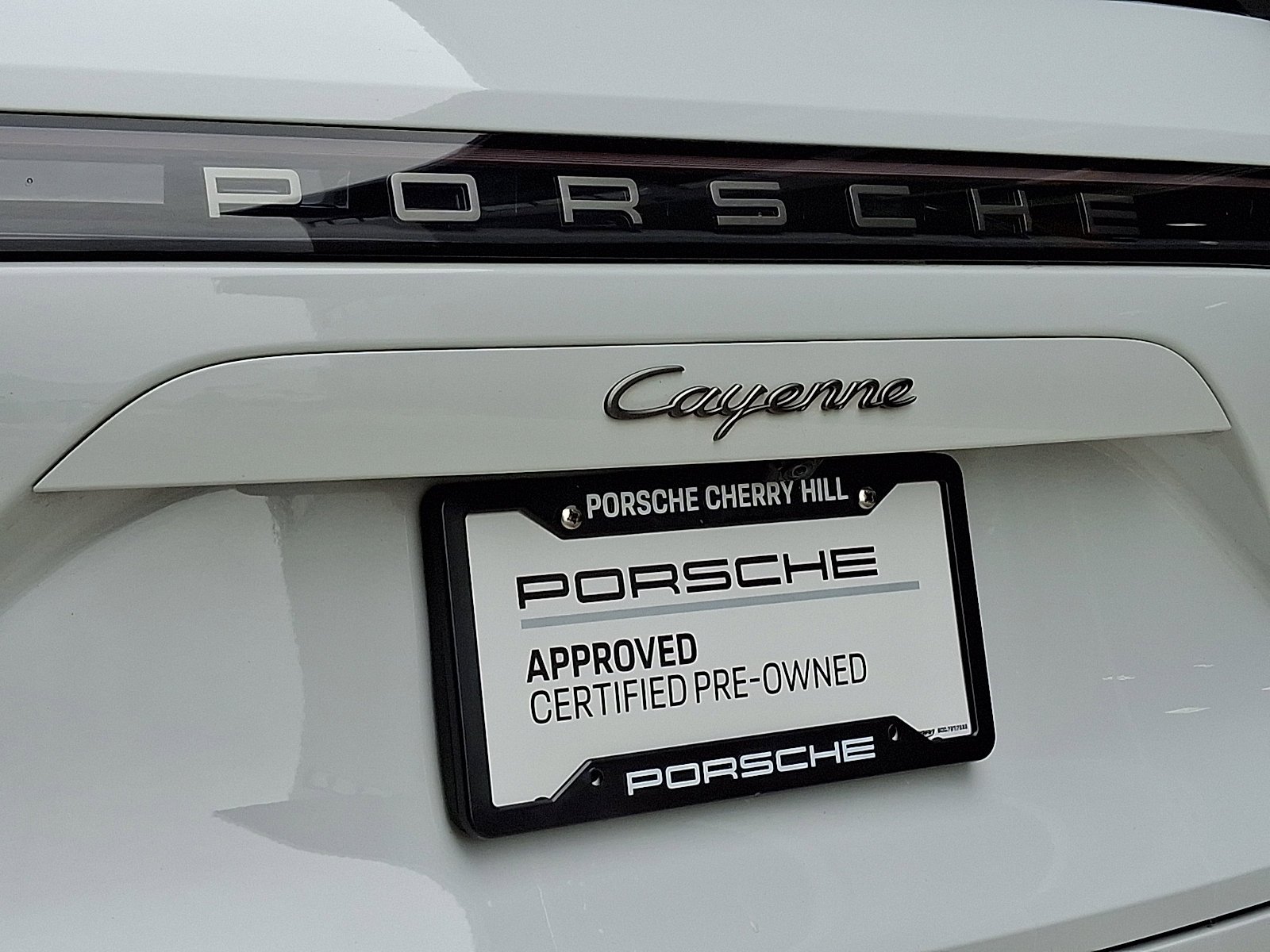 Certified Used 2023 White   0Q Porsche Platinum Edition image 35