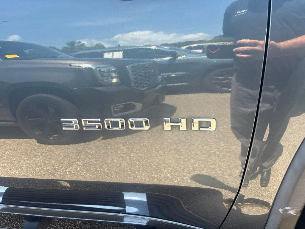 Used 2020 Gray Chevrolet High Country image 8