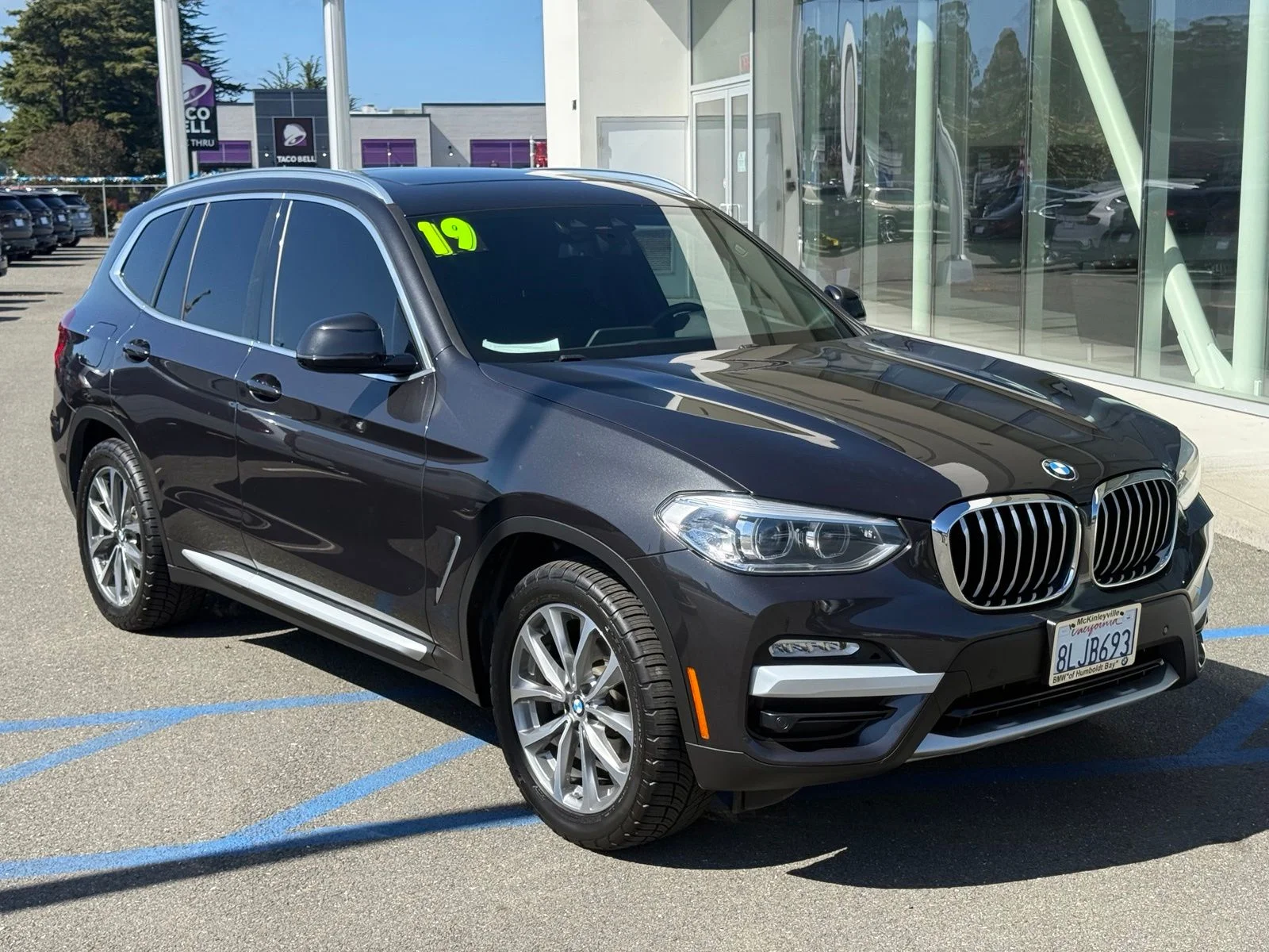 Used 2019 Gray BMW sDrive30i image 2