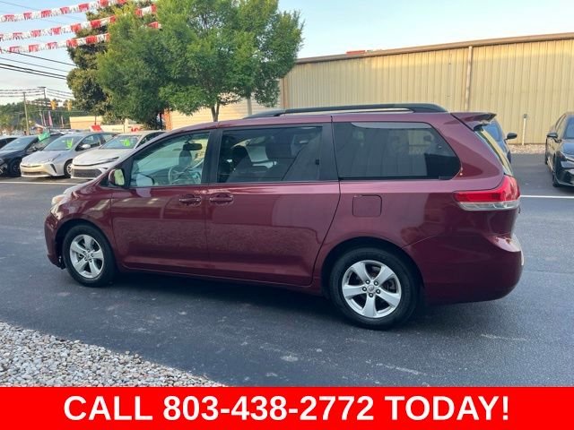 Used 2014 Red Toyota LE image 35