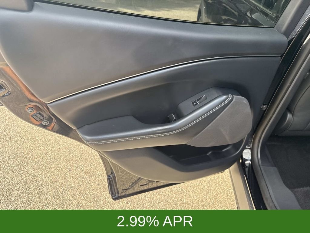 Used 2023 Black Ford Select image 16