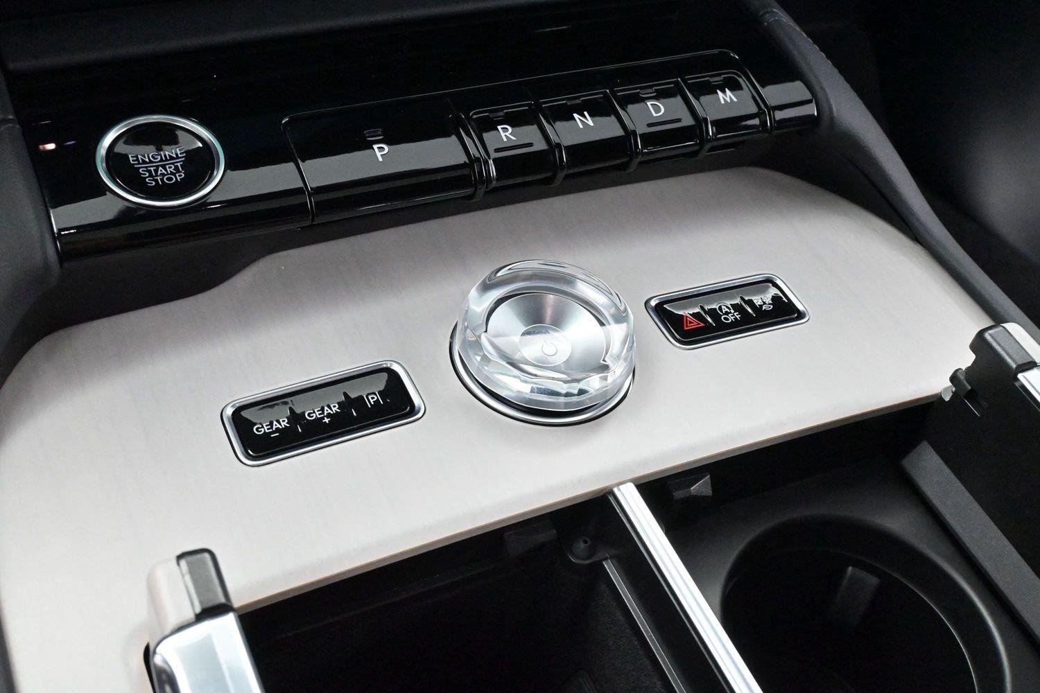 Used 2026 Pristine White Metallic Tri-coat Lincoln Reserve image 24