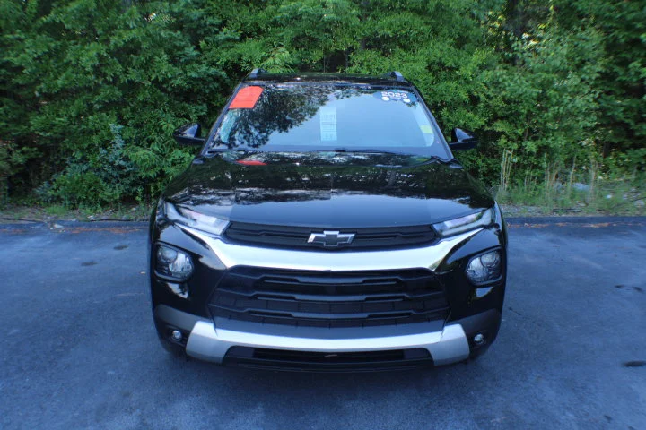 Used 2023 Mosaic Black Metallic Chevrolet LT image 17