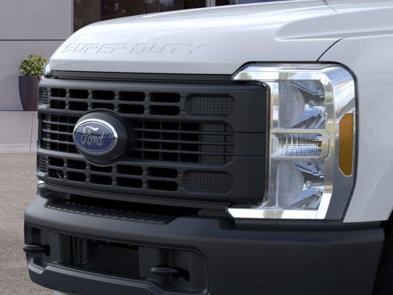New 2026 Oxford White FORD F-250® XL image 17