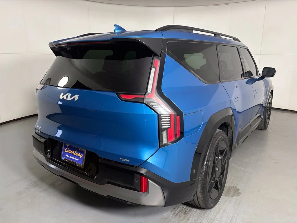 Used 2024 Blue Kia GT-Line image 8