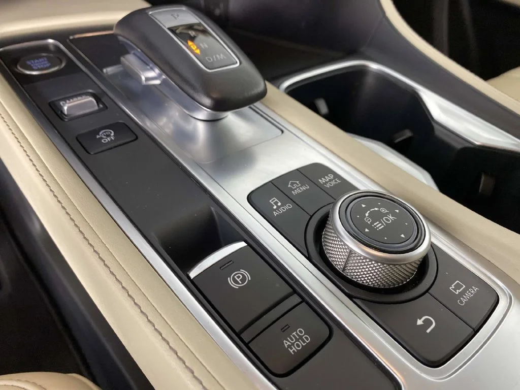 Used 2023 Titanium INFINITI LUXE image 28