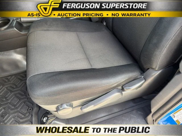 Used 2007 White Toyota Base image 21
