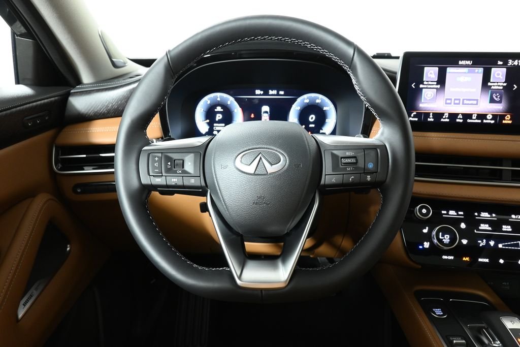 Certified Used 2025 Black INFINITI Sensory image 14