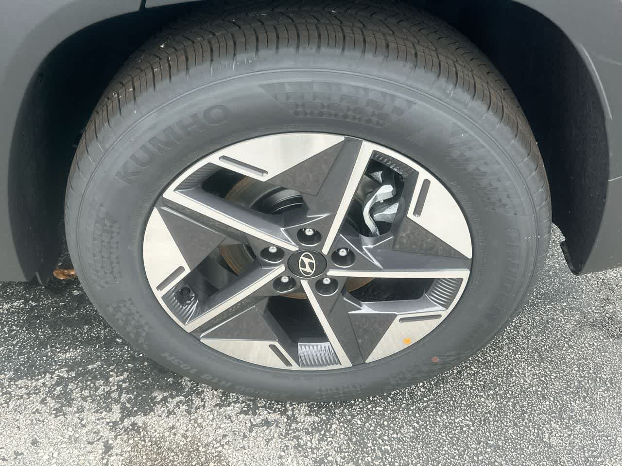 New 2026 Phantom Black Hyundai SEL FWD image 11