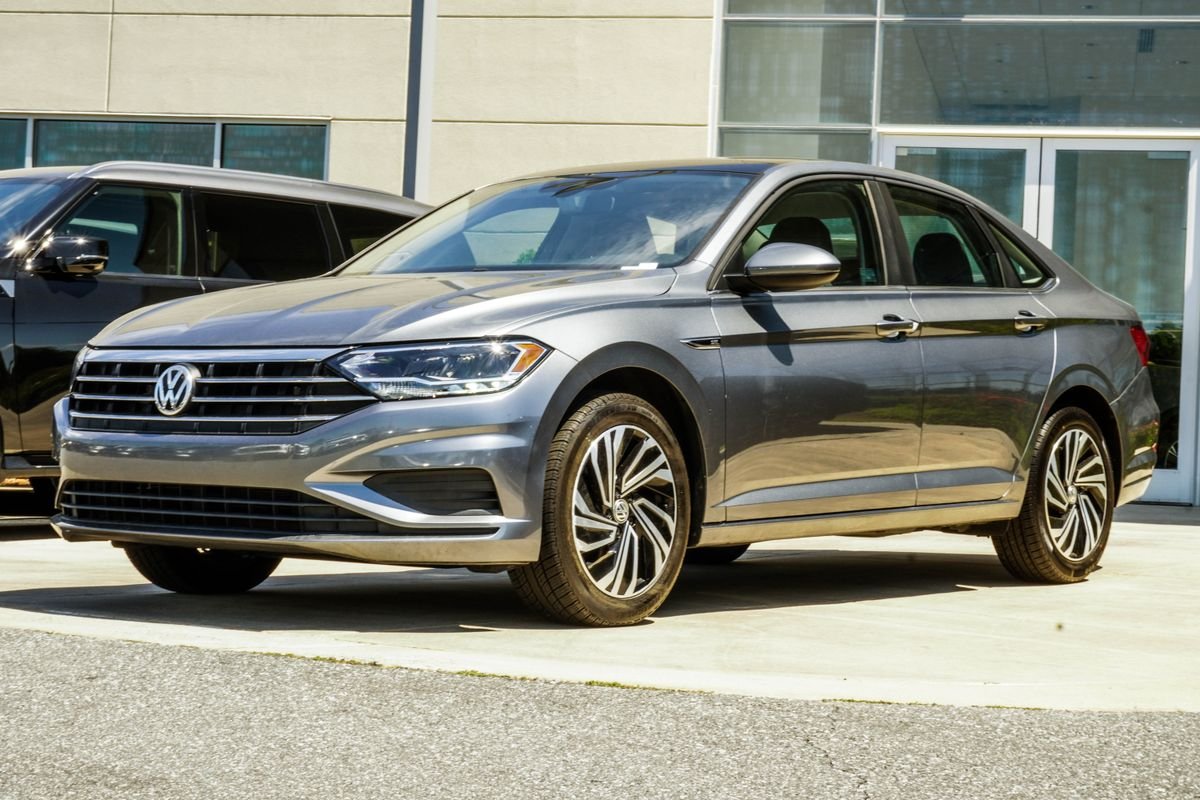 Used 2020 Gray Volkswagen SEL image 8