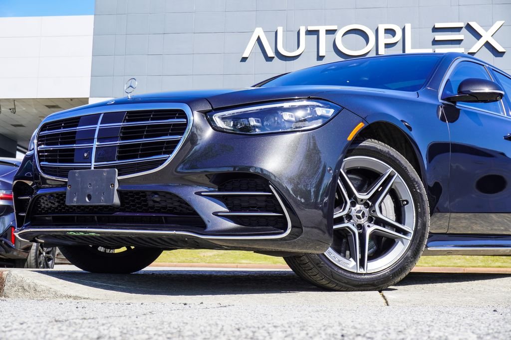 Used 2022 Gray Mercedes-Benz S 500 image 2