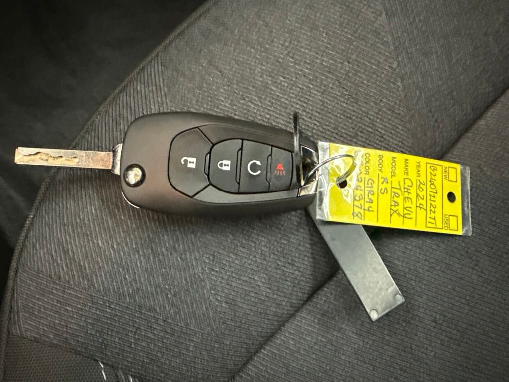 Used 2024 Gray Chevrolet 1RS image 32