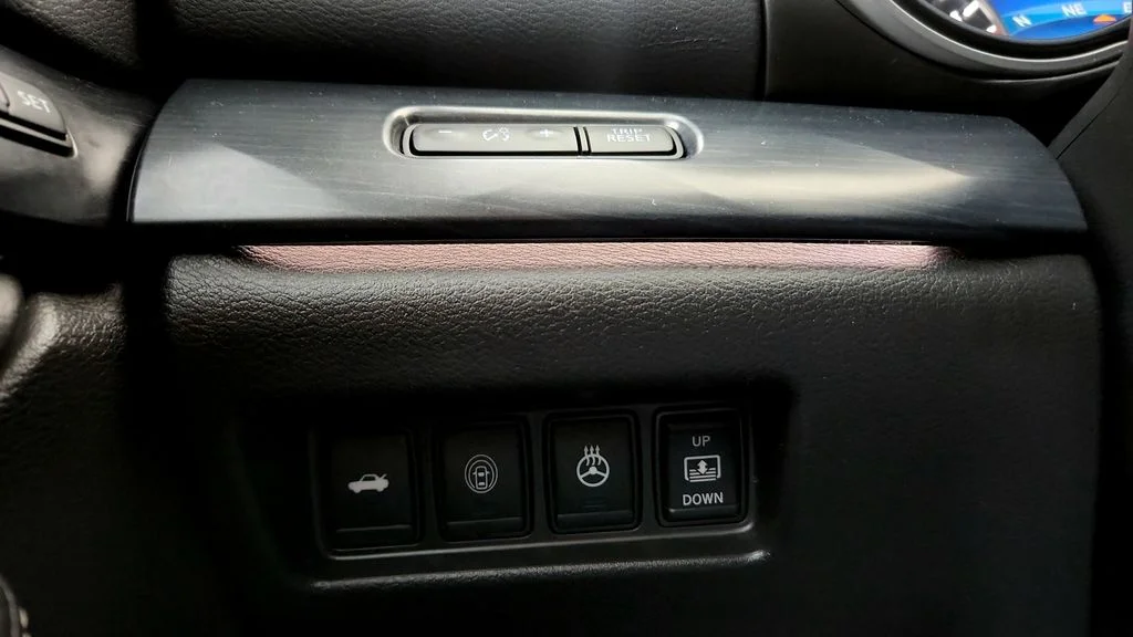 Used 2023 Blue Nissan Platinum image 33