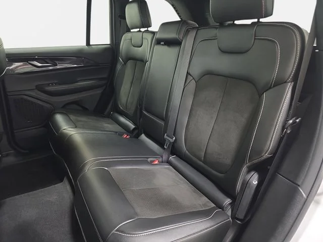Used 2023 White Jeep Altitude X image 13