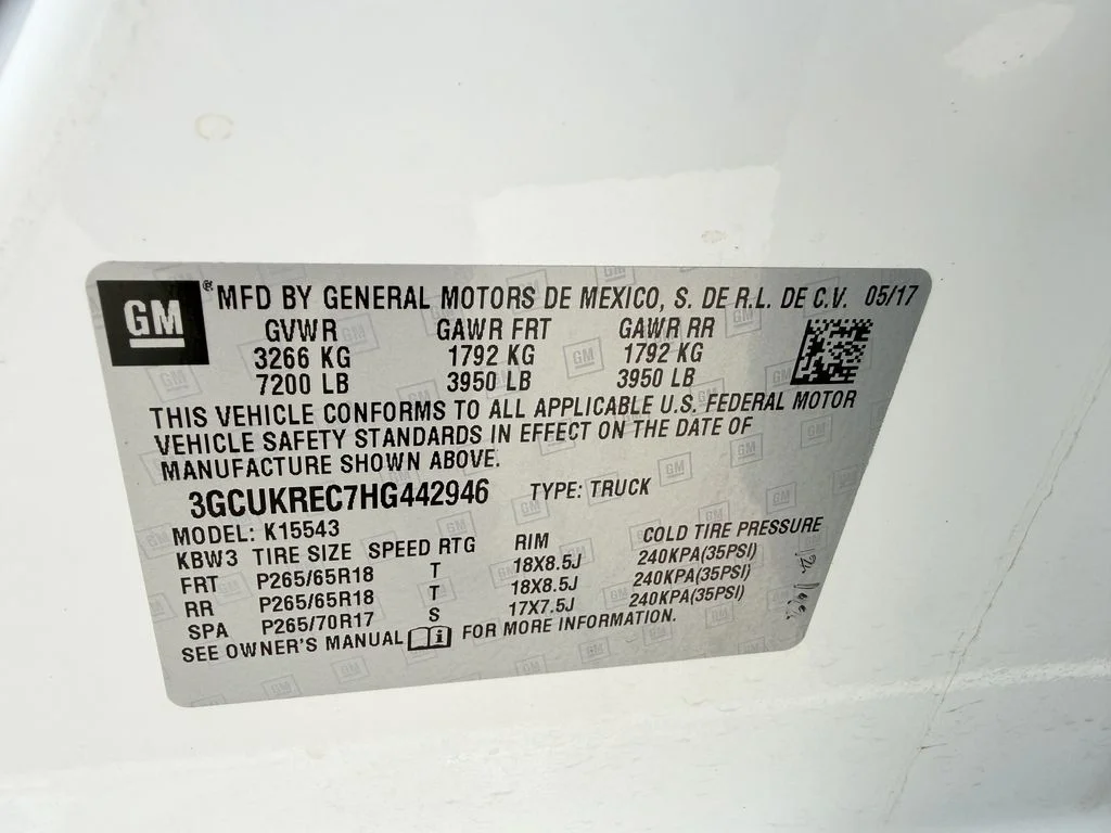 Used 2017 White Chevrolet LT image 16