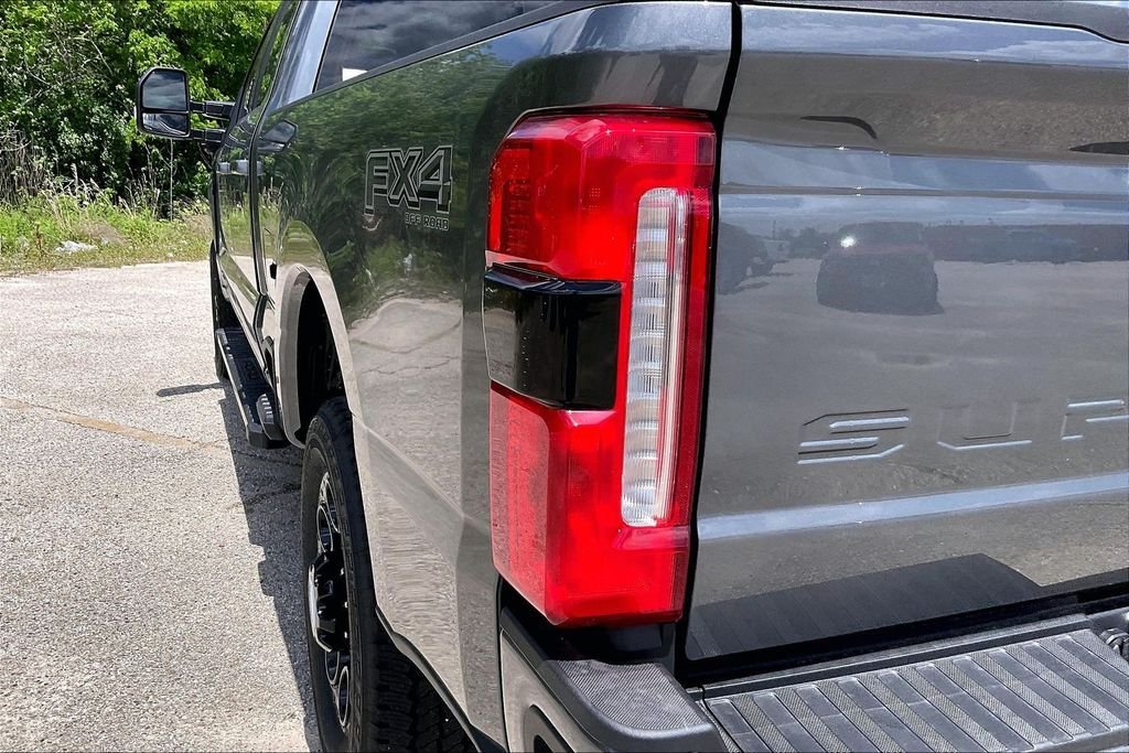 New 2026 Ford Super Duty F-250 Lariat 4D Crew Cab